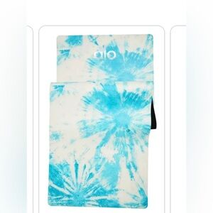 ALO Yoga Tie-Dye Warrior Mat in Blue and White yoga mat